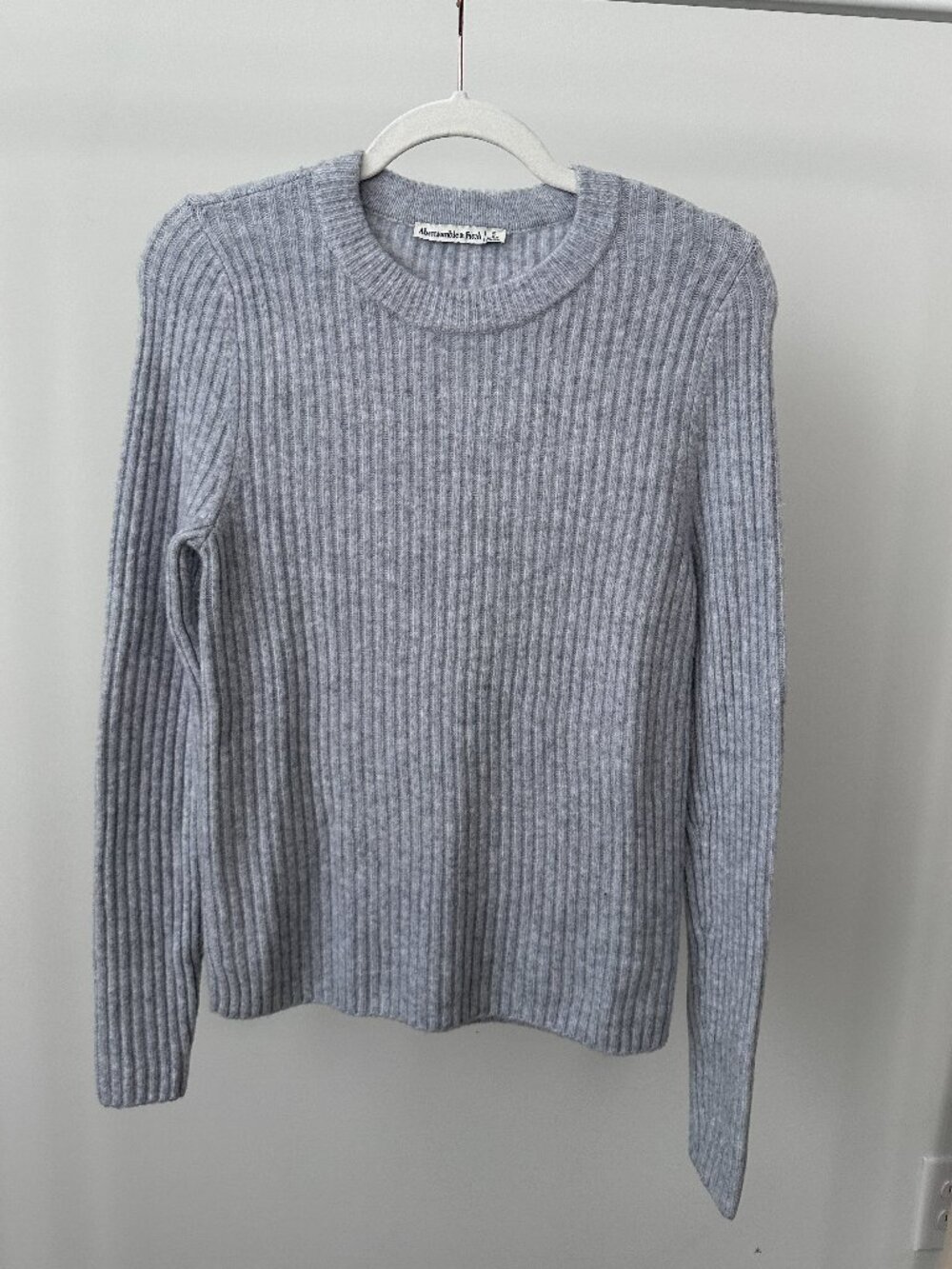 Abercrombie & Fitch Sweater Gray Small Lightly Worn